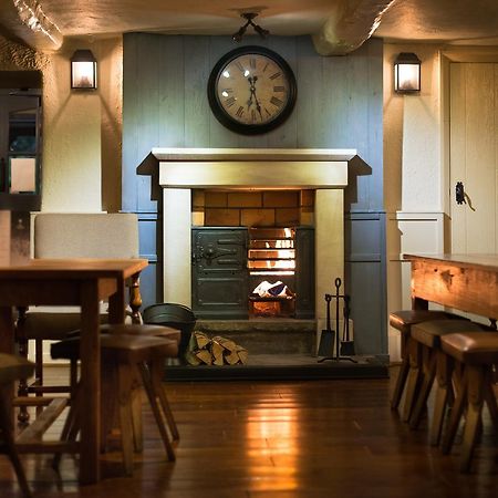 The Fenwick Steak & Seafood Pub Hotel Claughton ภายนอก รูปภาพ