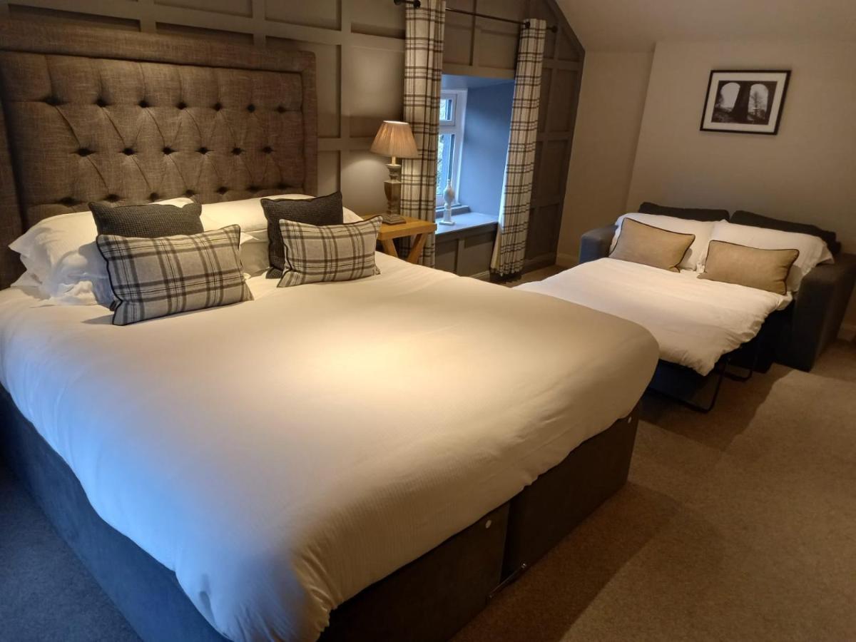 The Fenwick Steak & Seafood Pub Hotel Claughton ภายนอก รูปภาพ