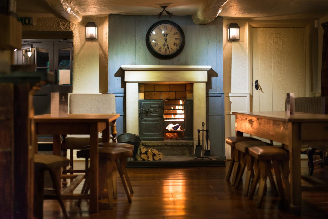 The Fenwick Steak & Seafood Pub Hotel Claughton ภายนอก รูปภาพ