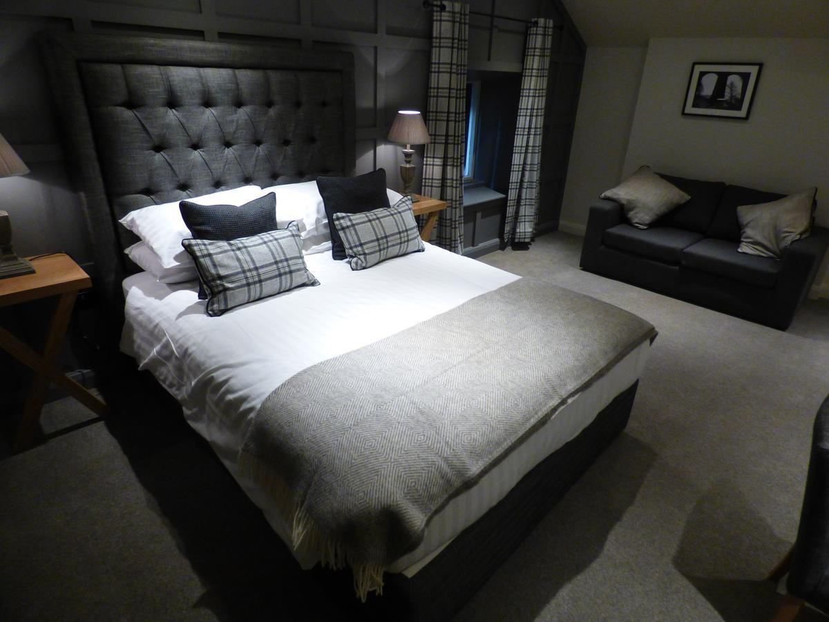 The Fenwick Steak & Seafood Pub Hotel Claughton ภายนอก รูปภาพ